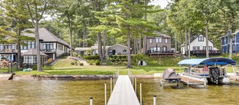 Swim, Fish & Boat: House on Stunning Higgins Lake!