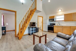 House (2 Bedrooms) | Interior