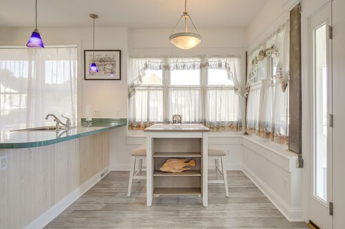 < 1 Mi to Boat Ramp: Coastal Virginia Hideaway