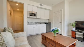 Apartment (1 Bedroom) | Interior