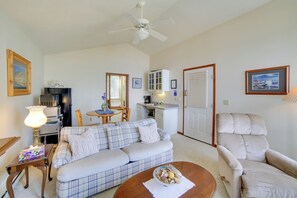 House (1 Bedroom) | Interior