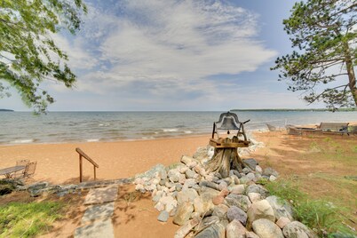 Private Beach! Year-round Lake Superior Retreat