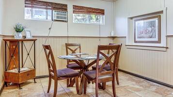 Rumah (2 Bedrooms) | Interior