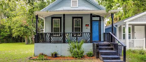 House (2 Bedrooms) | Front of property