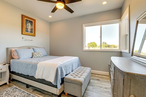 Lincoln Home w/ Private Patio: 9 Mi to Dtwn!