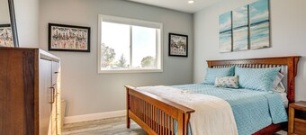 Lincoln Home w/ Private Patio: 9 Mi to Dtwn!