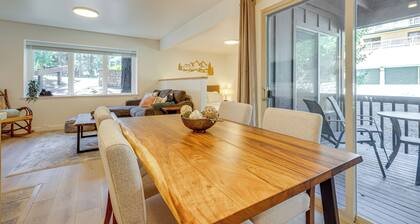 Walk to Mammoth Village: Chic Mountain Studio