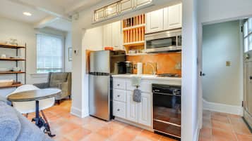 House (1 Bedroom) | Interior