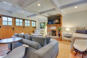 House (1 Bedroom) | Interior - Walk to Main St: Historic High Point Carriage Home (High Point)