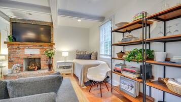 House (1 Bedroom) | Interior