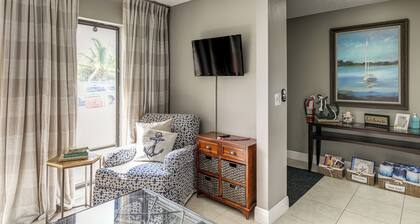 Steps to Shore: Condo w/ Patio in West Palm Beach!