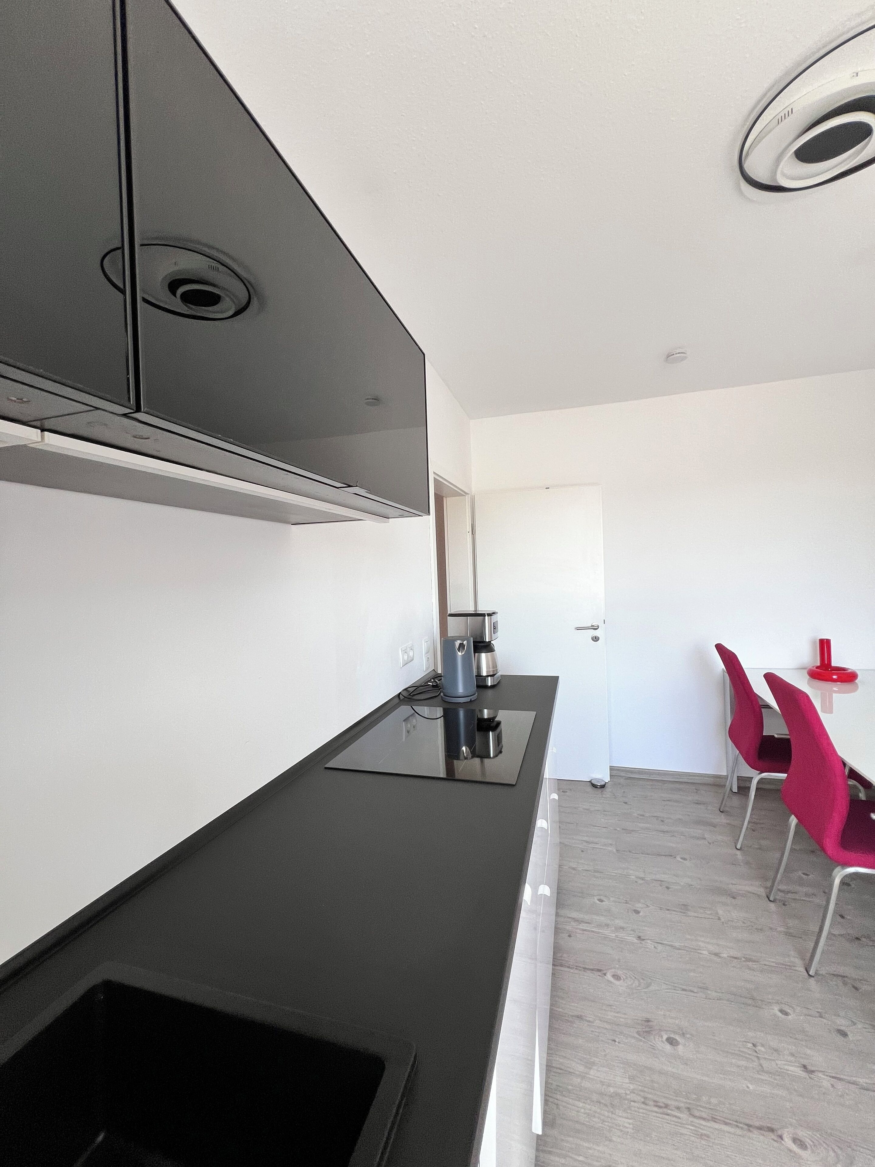 Refrigerador, microondas, horno, placa de cocina