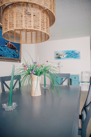 Dining - This house is a 3 bedroom(s), 2 bathrooms, located in Hudson, FL. (Hudson)