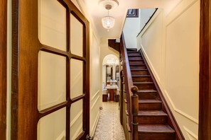 บ้านพัก | 4 ห้องนอน, อินเทอร์เน็ตความเร็วสูง