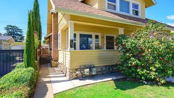 Apartment | 2 bedrooms, Internet