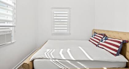 Near LA Cozy Home With Full Kitchen Laundry