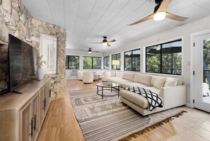 Televisión y oficina