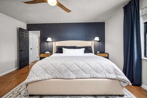 4 bedrooms, desk, WiFi, bed sheets - Lake Views | Pool | Fire Pit | BBQ | Spacious Deck (Seguin)
