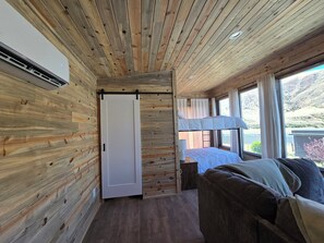 1 habitación, acceso a internet y ropa de cama 