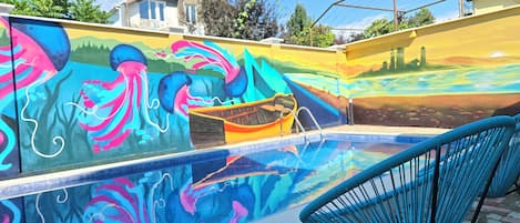 Piscina all'aperto, una piscina riscaldata