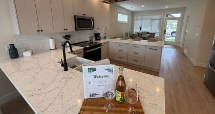 Heales Lakeshore Retreat