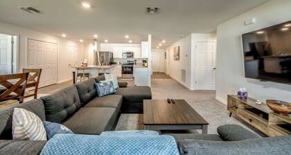 NEW - Heated Hot Tub - BBQ - Ping Pong - Bikes