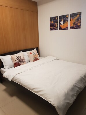 1 habitación, tabla de planchar con plancha, wifi y ropa de cama 