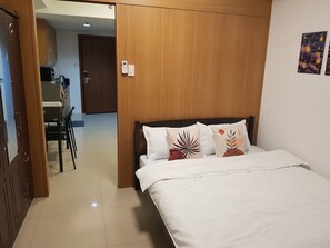 1 bedroom, iron/ironing board, WiFi, bed sheets