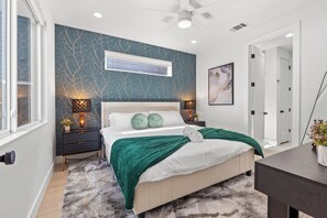 5 bedrooms, iron/ironing board, WiFi, bed sheets