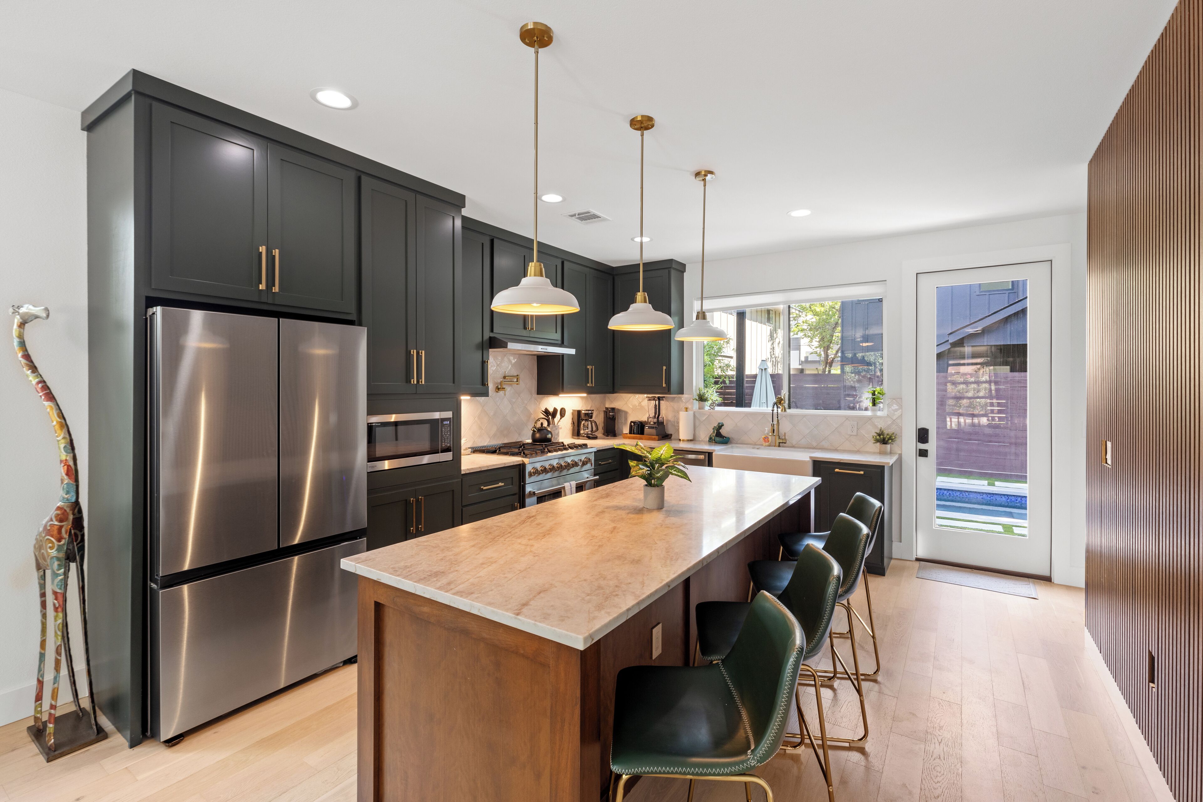 Microwave, oven, stovetop, dishwasher