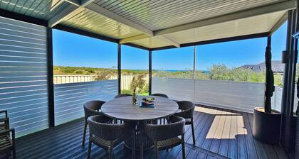 The Foxes Escape – Full House | Kalbarri | Sleeps 8 | Views & Wildlife