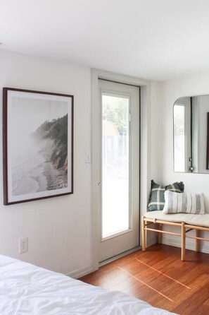 3 slaapkamers, een strijkplank/strijkijzer, wifi, beddengoed