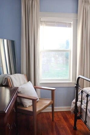 3 dormitoris, planxa i posts de planxar, wifi i roba de llit 