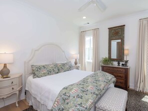 3 chambres, fer et planche à repasser, Wi-Fi, draps fournis