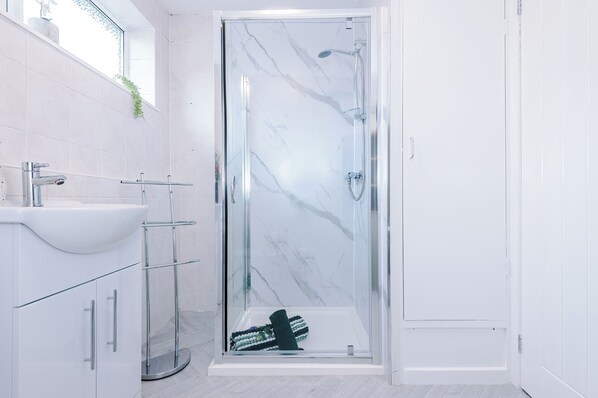 House, Patio | Bathroom