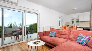 TV - Apartman Šepic - Kvarner View by Villas guide (Bregi)