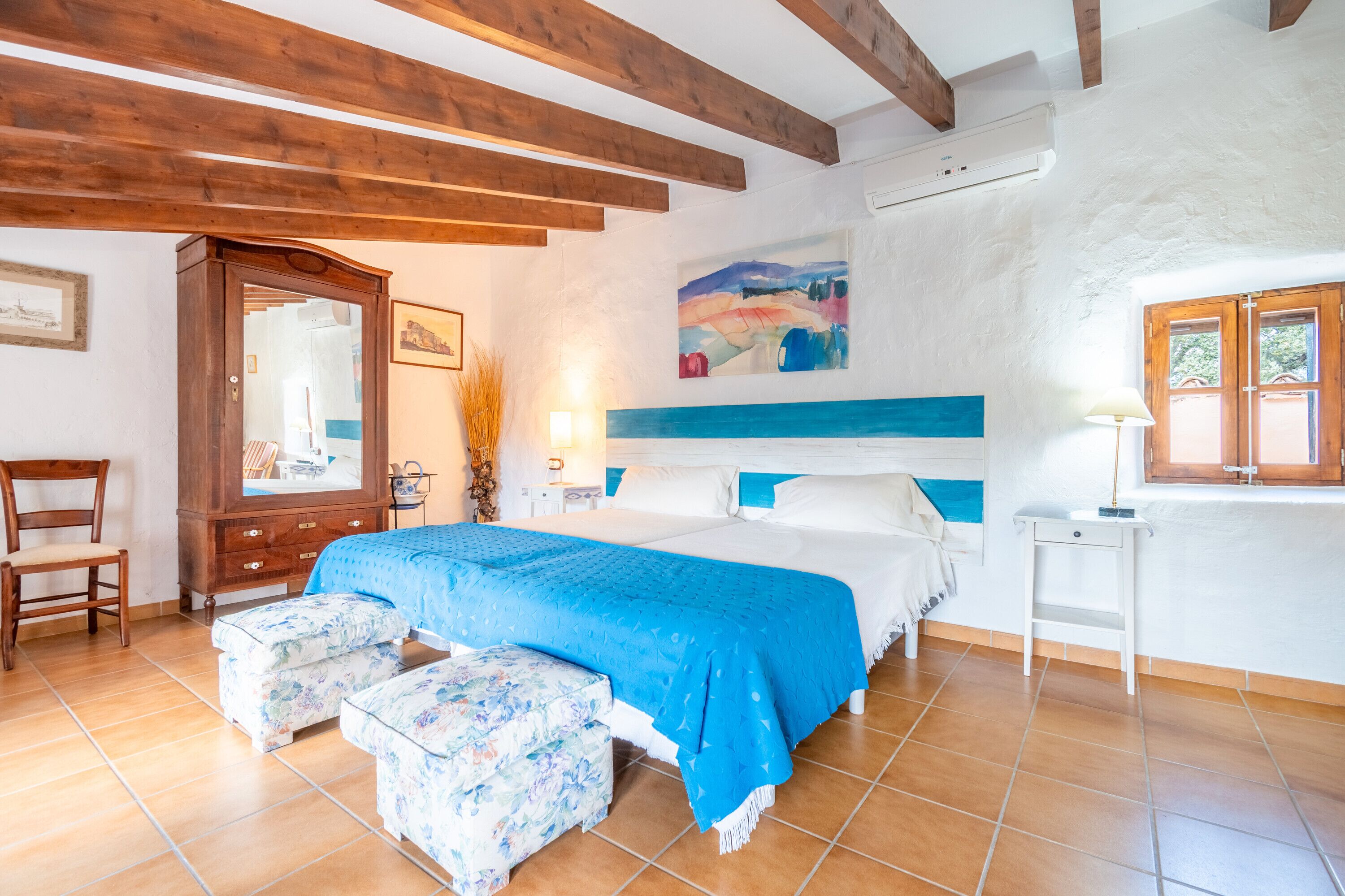 3 chambres, fer et planche à repasser, Wi-Fi, draps fournis