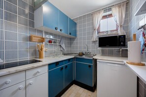 冰箱、微波炉、炉灶、茶具/咖啡用具