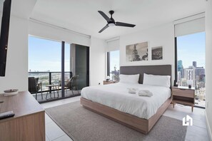 Unclassified image, 2 of 48, button