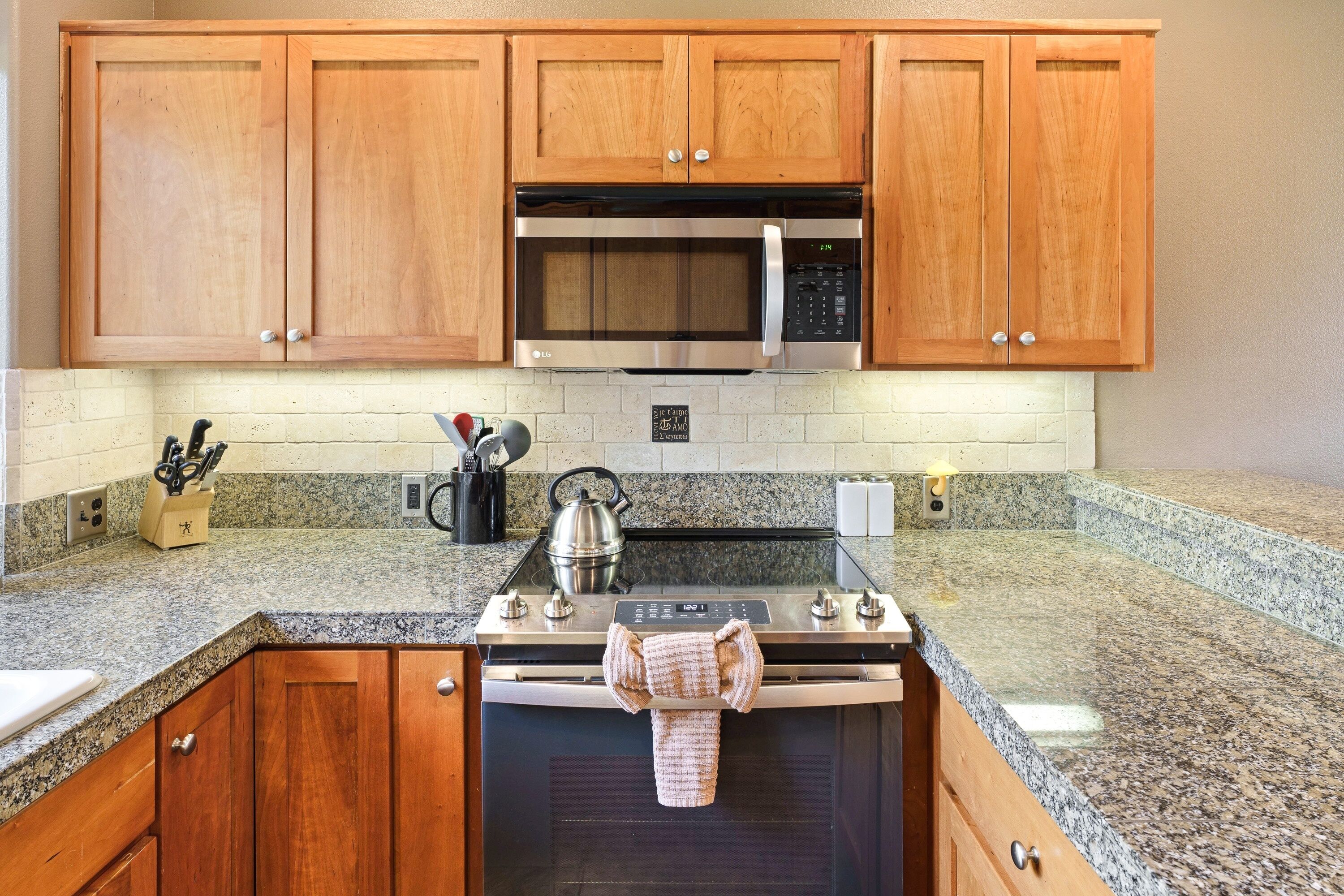 Casa de ciudad, 3 habitaciones | Cocina privada | Refrigerador, horno, cafetera y tetera y tostadora 