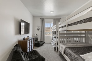 Townhome, 4 Bedrooms
