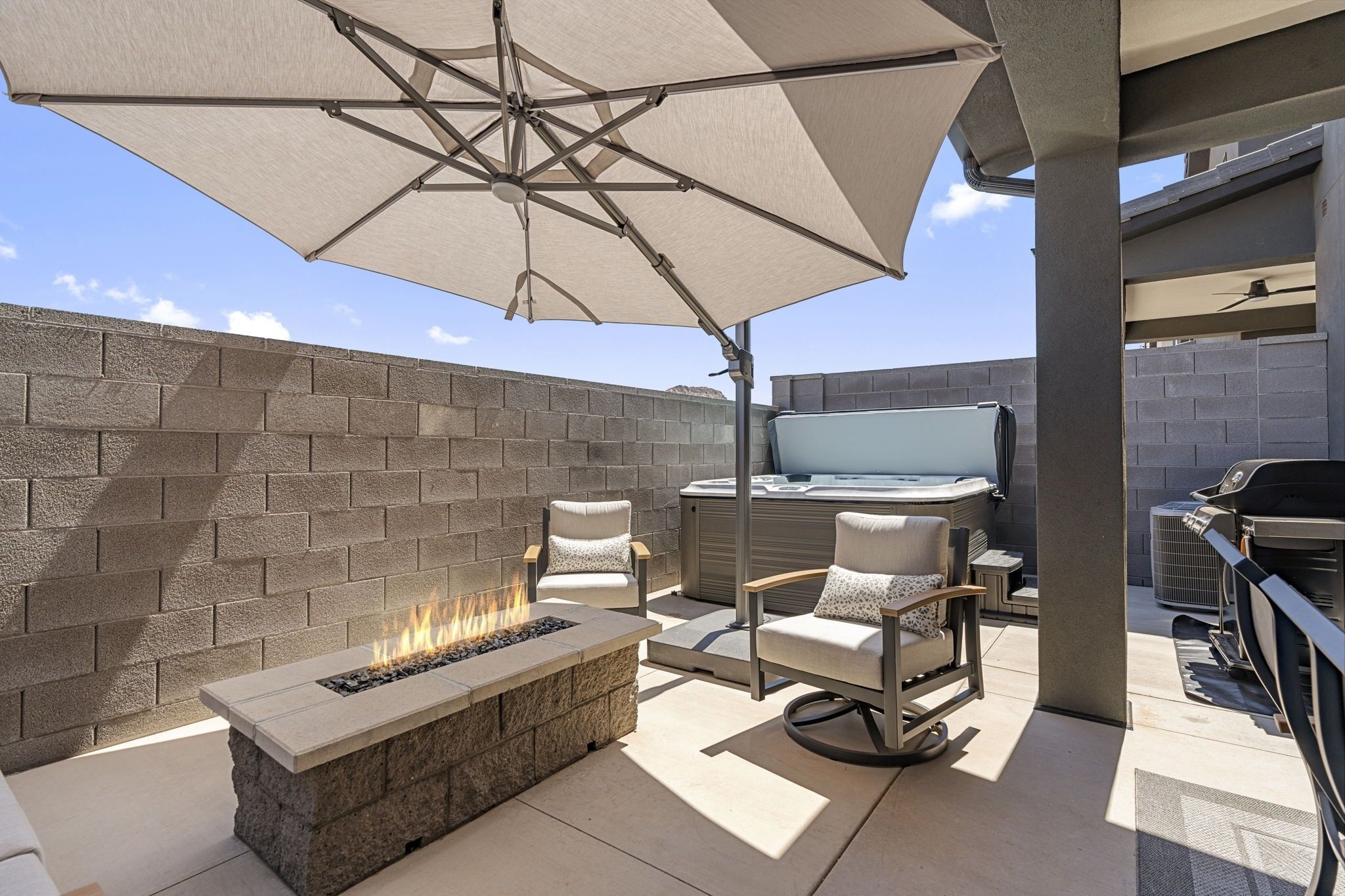 وحدة سكنية متصلة - ٤ غرف نوم | شرفة/رواق