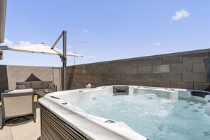 Townhome, 4 Bedrooms | Outdoor spa tub