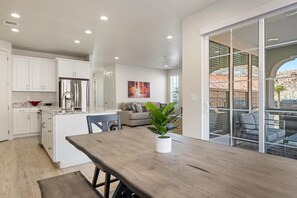 Townhome, 5 Bedrooms | Interior