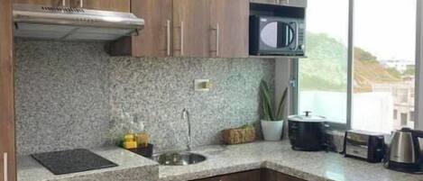 Four Ă micro-ondes, surface de cuisson