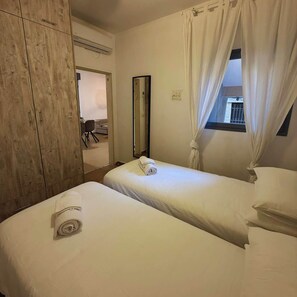 1 bedroom, WiFi, bed sheets
