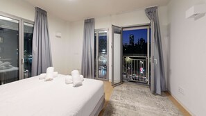 4 bedrooms, travel cot, WiFi, bed sheets