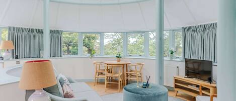 Téléviseur, bureau