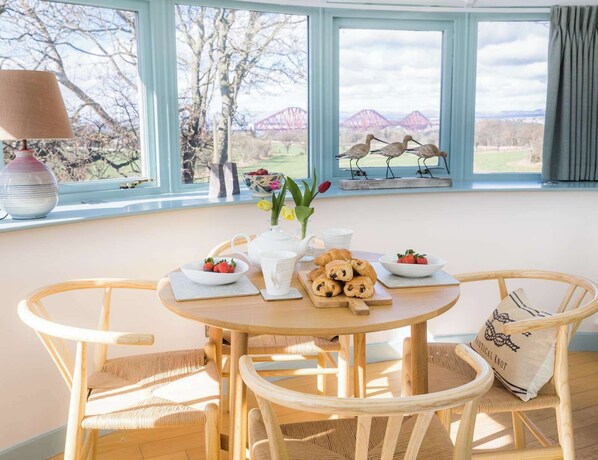 Dining - Retreat to the Water Tower (Easter Dalmeny)