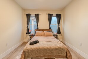 4 bedrooms, WiFi, bed sheets